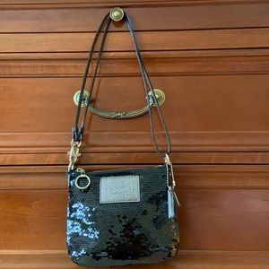 CUTE CUTE CUTE Coach Sequined Black Clutch!